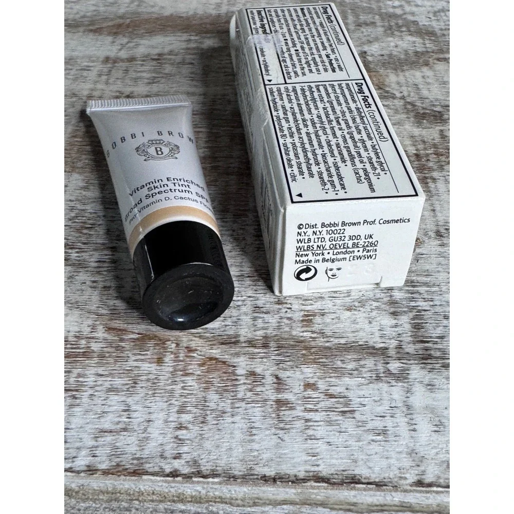 Bobbi Brown Vitamin Enriched Skin Tint Light 1 Travel Mini 7ml MSRP $15